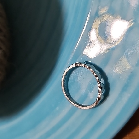 SILVER HEART RING SIZE SMALL (4-6) - Picture 4 of 5